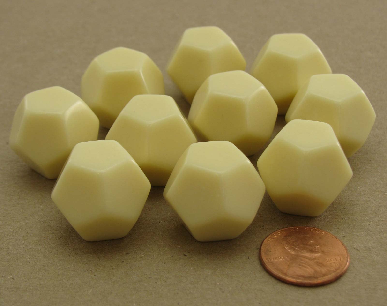 Amazon.com: ChessexCustomizable Ivory Blank Opaque Polyhedral Dice